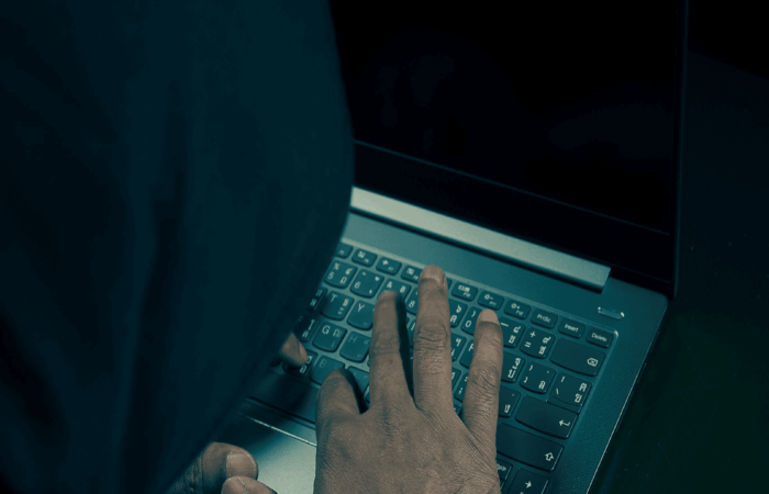Detecting Current-Account Mule Fraud Early. Card