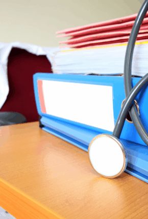 Making Clinical Summaries Reliable for Claims Underwriting Card_1