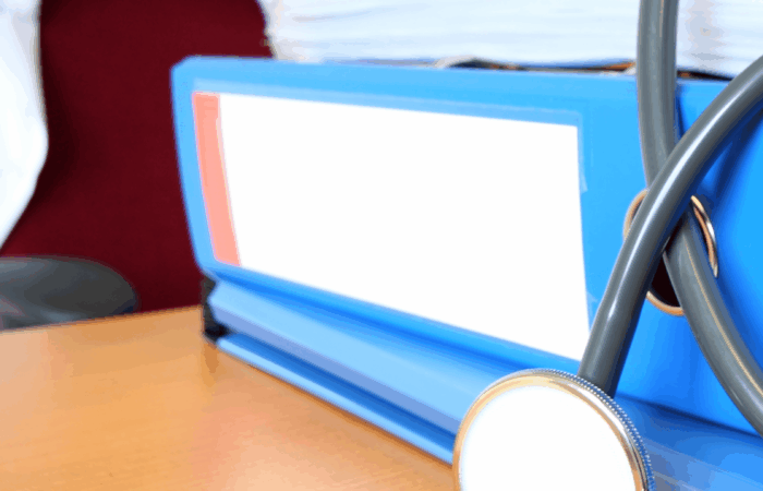Making Clinical Summaries Reliable for Claims Underwriting Card_1